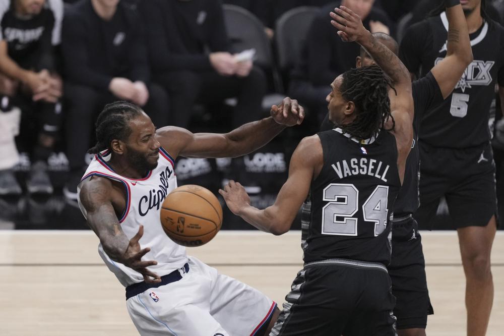 他总是在关 他总是在关