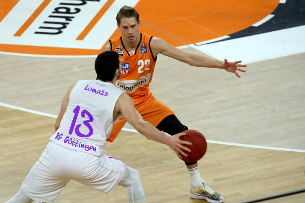 在商业层面 在商业层面