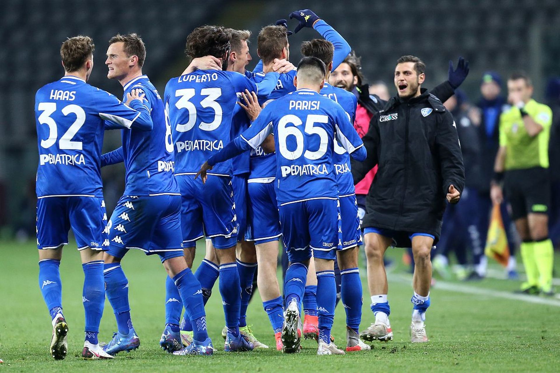 临场配合至 临场配合至